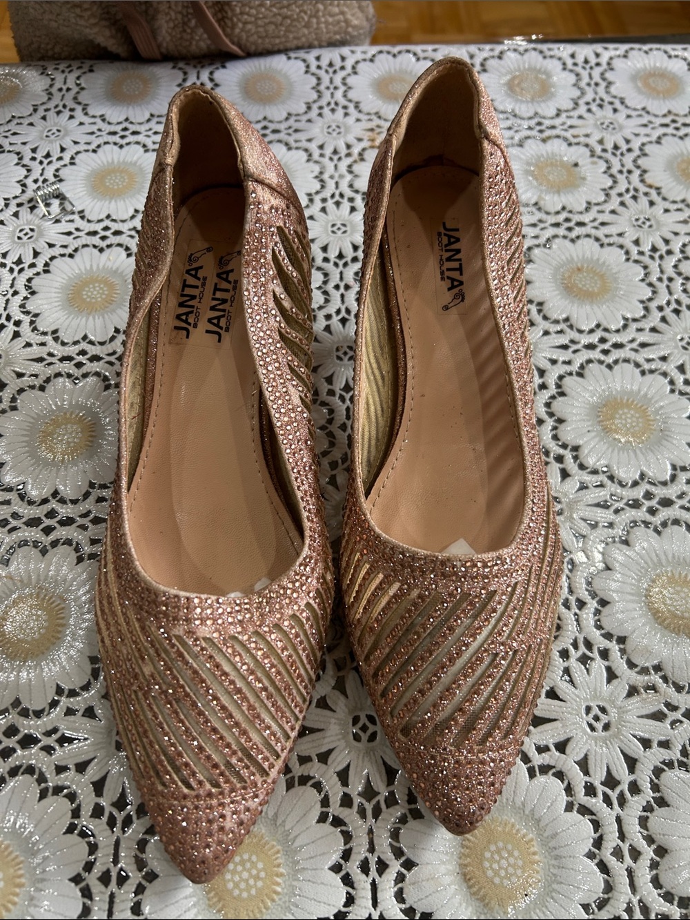Women's Rose Gold Glitter Pointed Flats